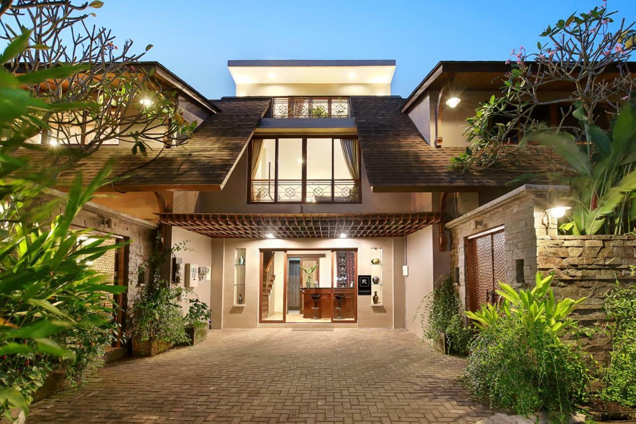 Puri Sabina Bed & Breakfast Jimbaran  Exterior photo